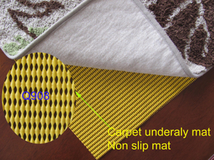 La sous-couche de tapis jaune est antidérapante, résistante à l'usure et durable